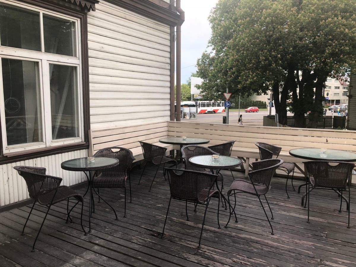 Villa Kadriorg Hostel Tallinn Exterior photo